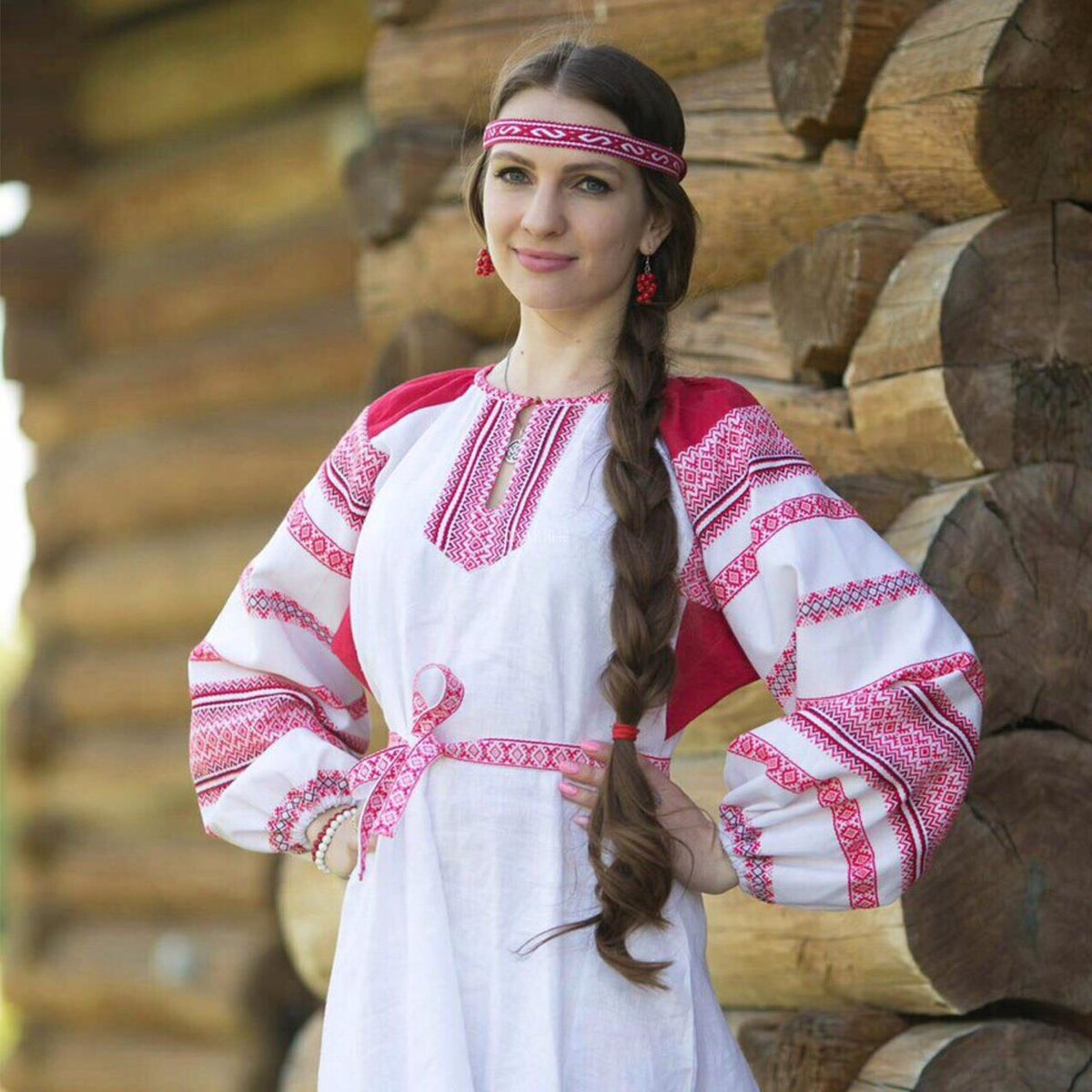 Girls in Slavic costumes in Bissau
