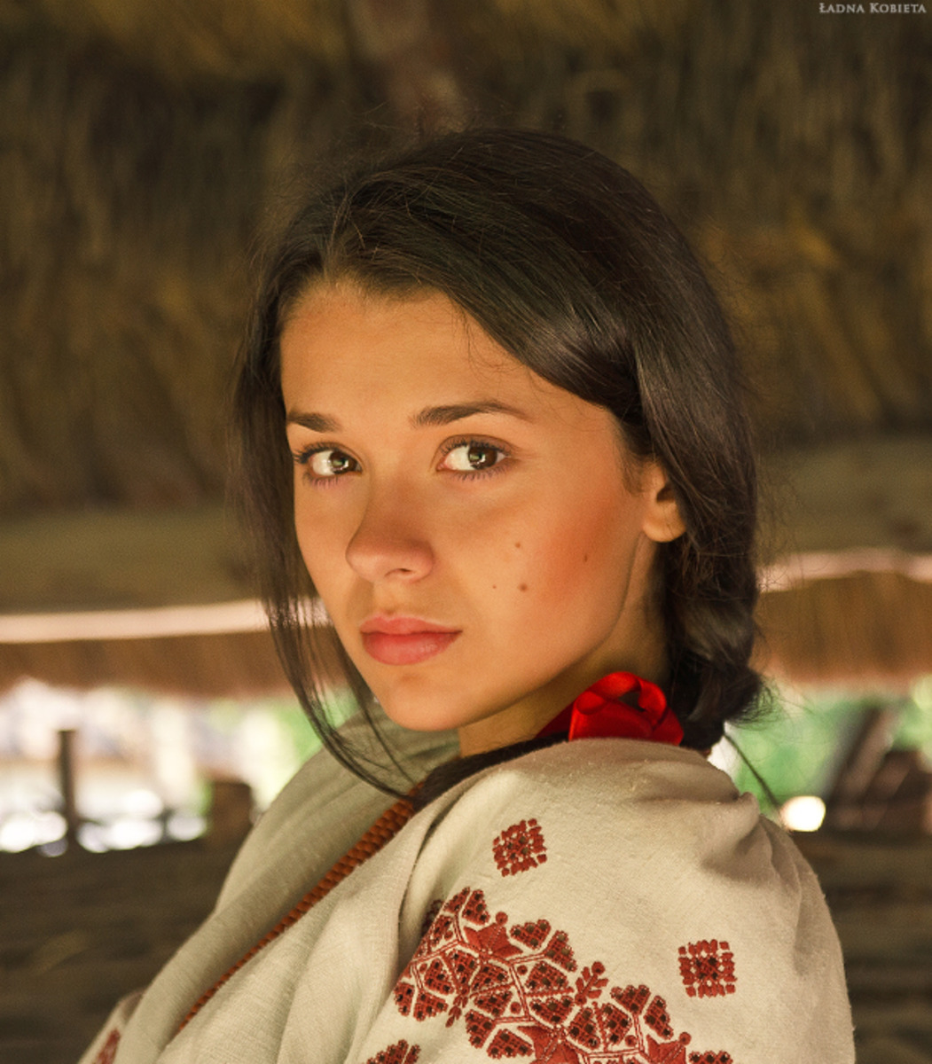 Girls in Slavic costumes in Bissau