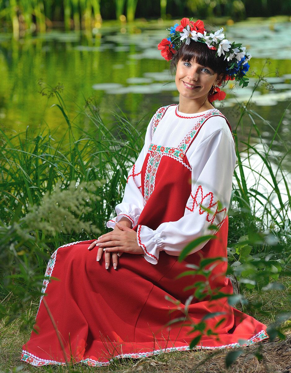 Beautiful girl Girls in Slavic costumes in Bissau
